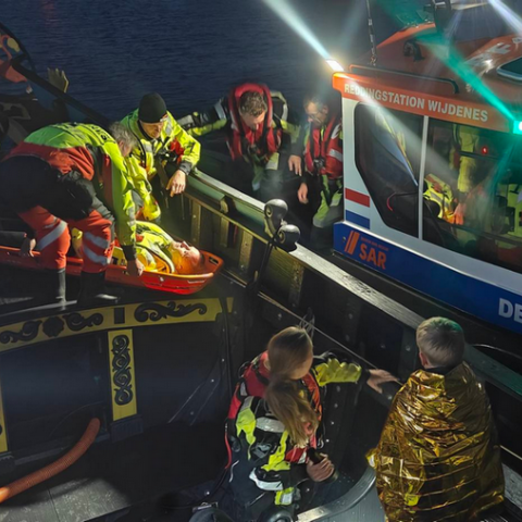 20250923c_original-24bc4d99 Reddingstation Wijdenes traint evacuatie op bijzonder schip - Reddingstation Wijdenes