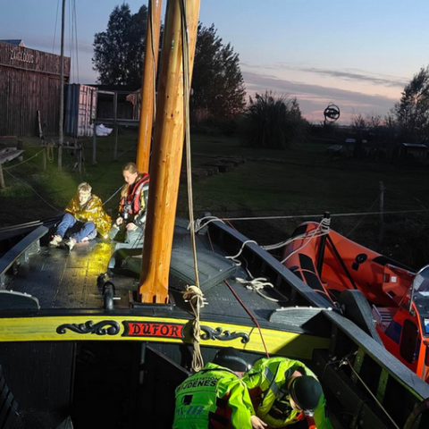 20250923b_original-a93b1843 Reddingstation Wijdenes traint evacuatie op bijzonder schip - Reddingstation Wijdenes